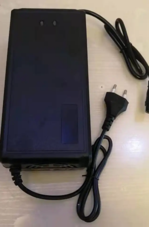 Ładowarka Li-ion 13s 54.6V 5A