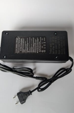 Ładowarka Li-ion 58.8V 5A